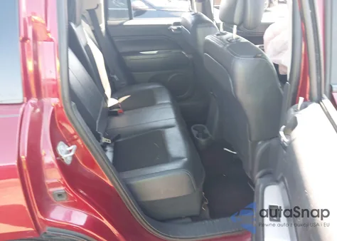 2014 Jeep Compass Latitude z USA, uszkodzony, nr VIN 1C4NJCEB1ED628793